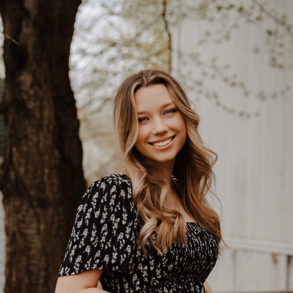 Meet your Posher, Madeline